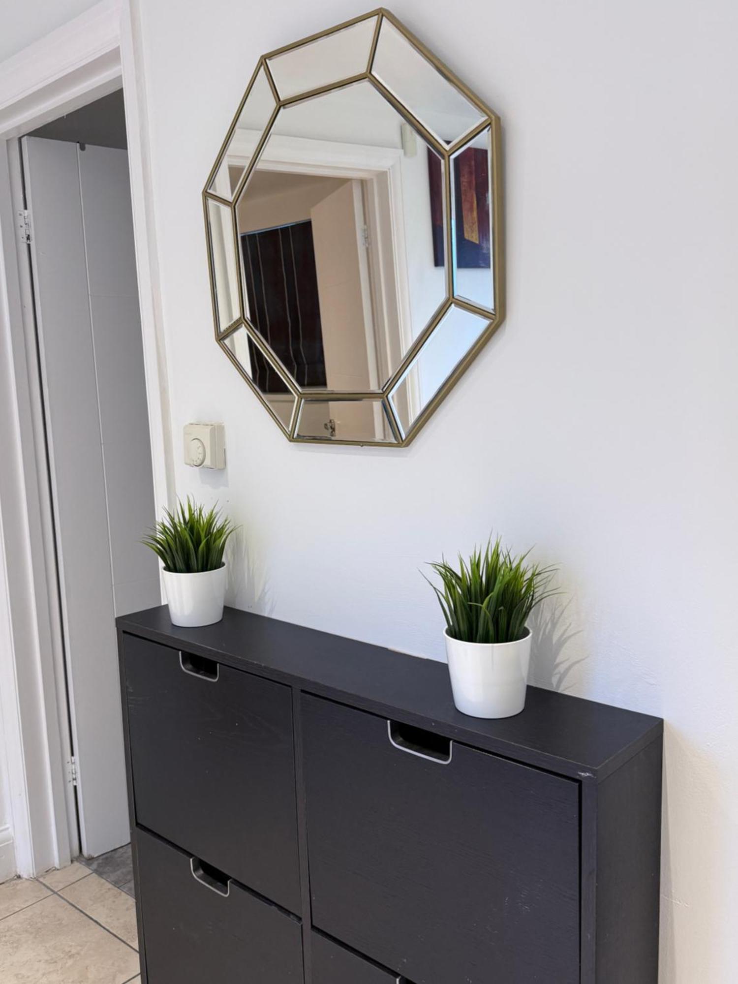 Cosy Guest Suite, West London Хаунслоу Екстериор снимка